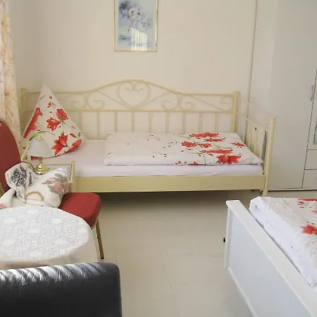 Appartement Elevated In With Garden